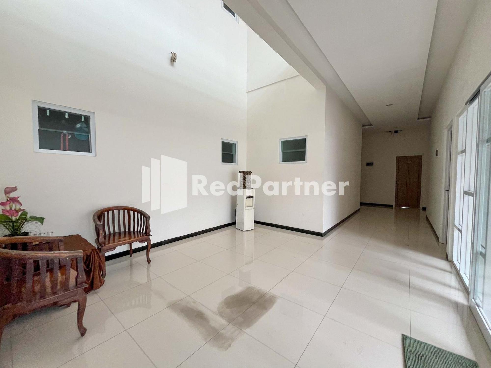 Griya Borobudur Malang Syariah Redpartner Blimbing  Exterior photo
