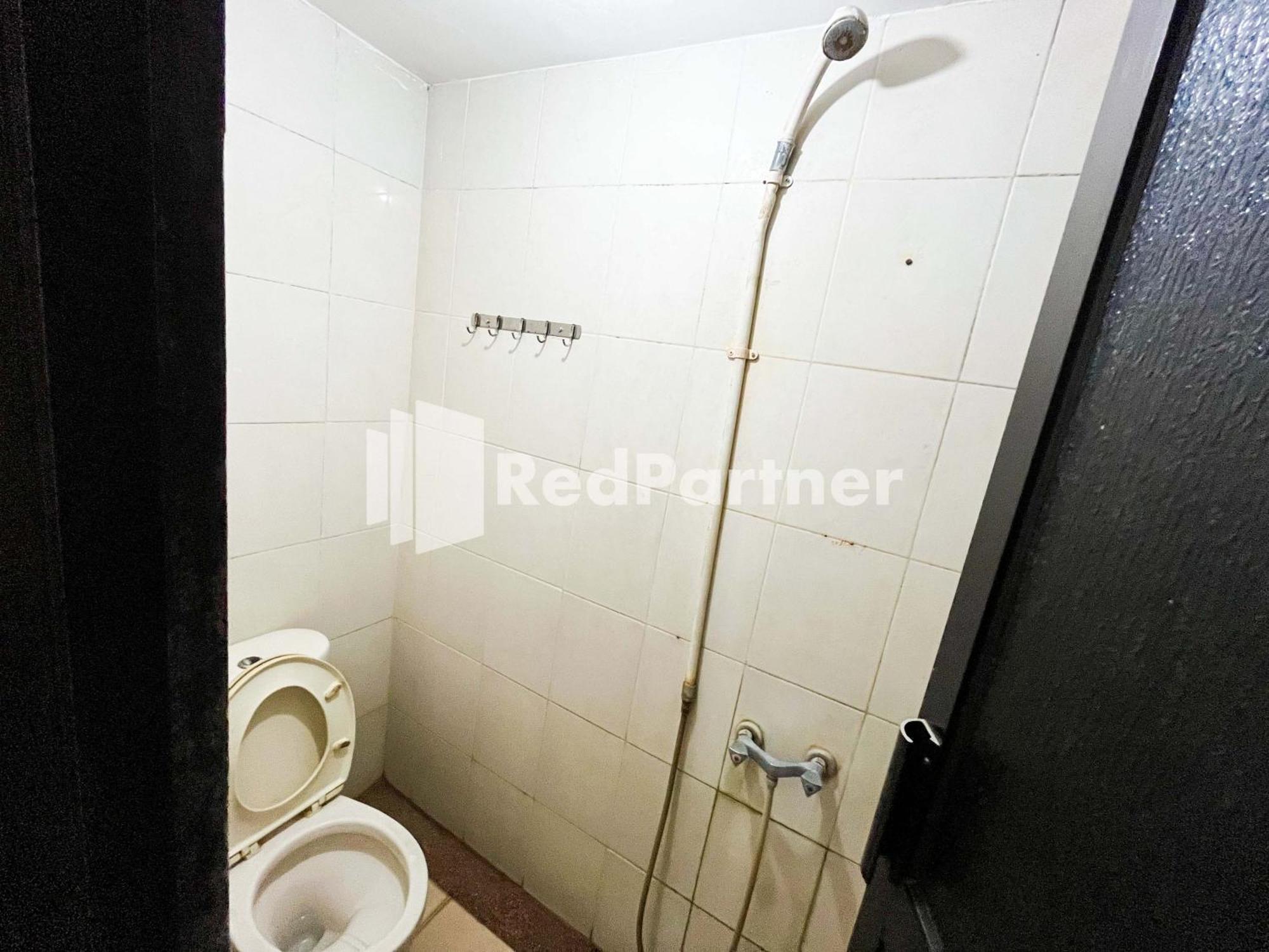 Griya Borobudur Malang Syariah Redpartner Blimbing  Exterior photo